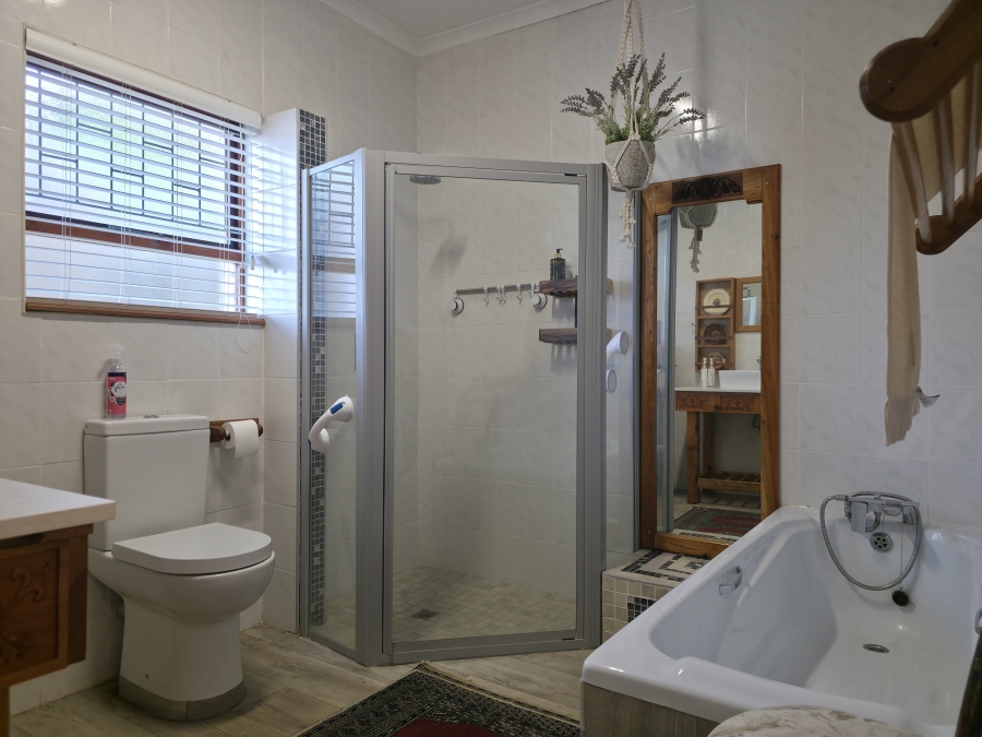 3 Bedroom Property for Sale in Wavecrest Eastern Cape